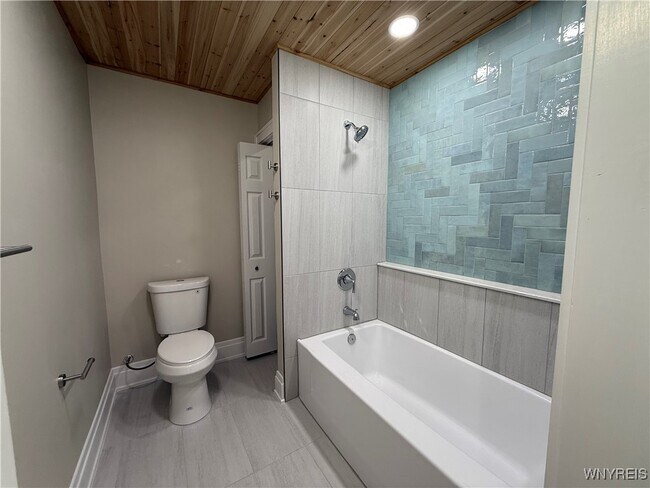 Building Photo - 336 Germania St