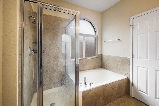 Building Photo - 3 Bedroom/2 Bath Alamo Ranch Subdivision