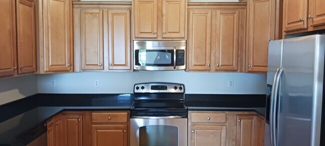 Building Photo - 2 bedroom/ 2 bathroom- Bennington on the Park