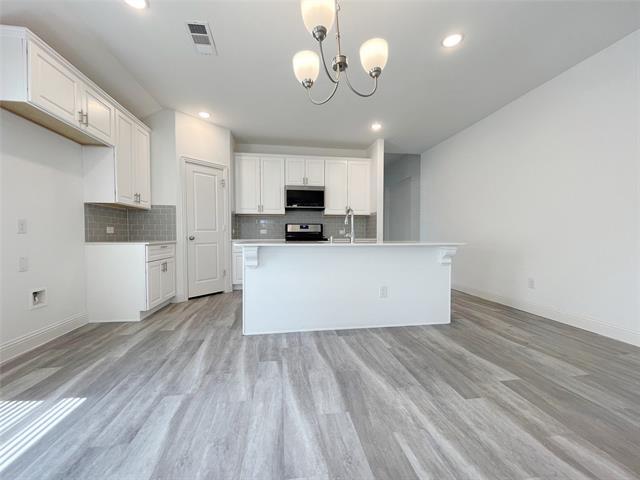 Building Photo - 425 Camille Crossing