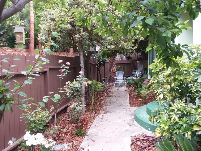 Front yard - 6350 Deep Dell Pl