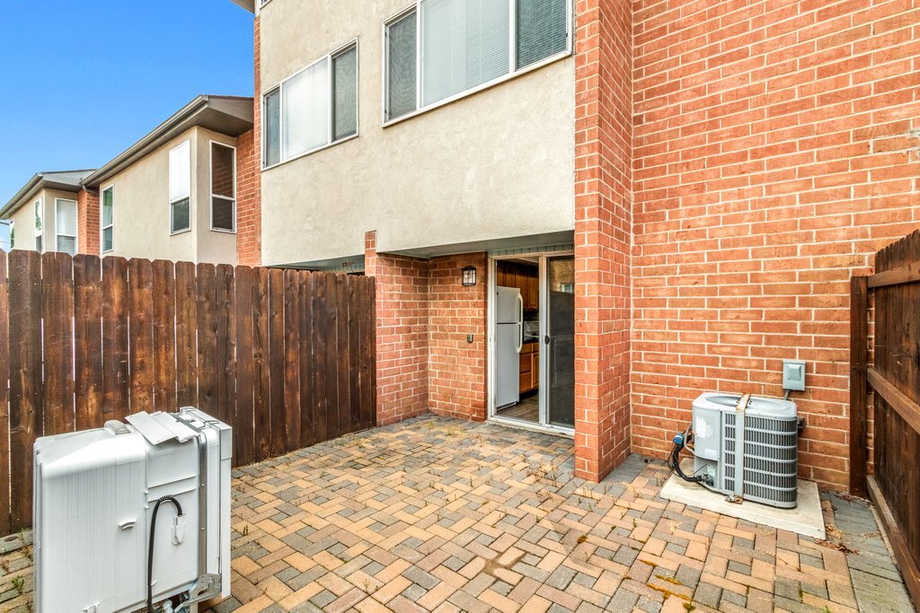 Private patios - 1327 Fair Ave