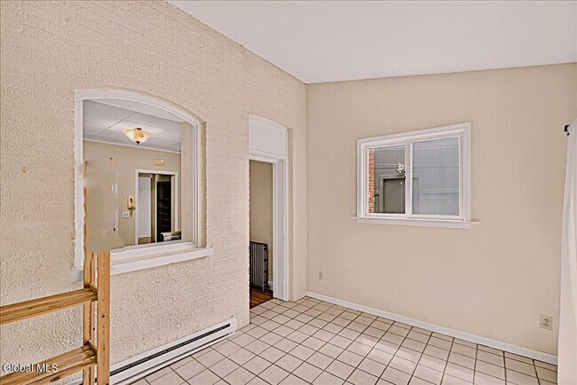 Building Photo - 69 S Lake Ave