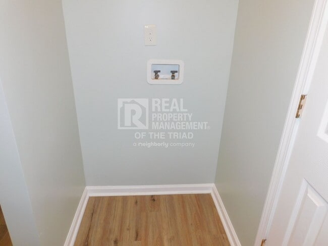 Building Photo - Recently renovated 3BR/1BA in Winston-Salem!