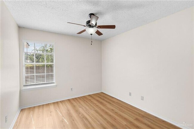 Building Photo - 1709 Jonquil Ave