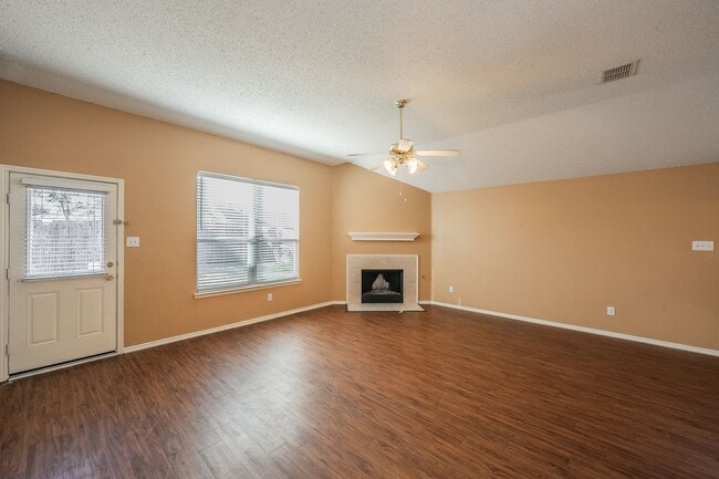 Building Photo - Spacious single story in Parks of Deer Creek