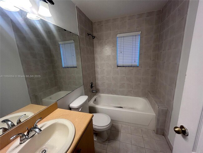Building Photo - 6528 SW 158th Pass