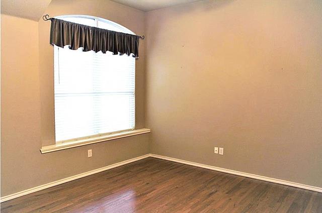 Building Photo - 6401 Sidney Ln