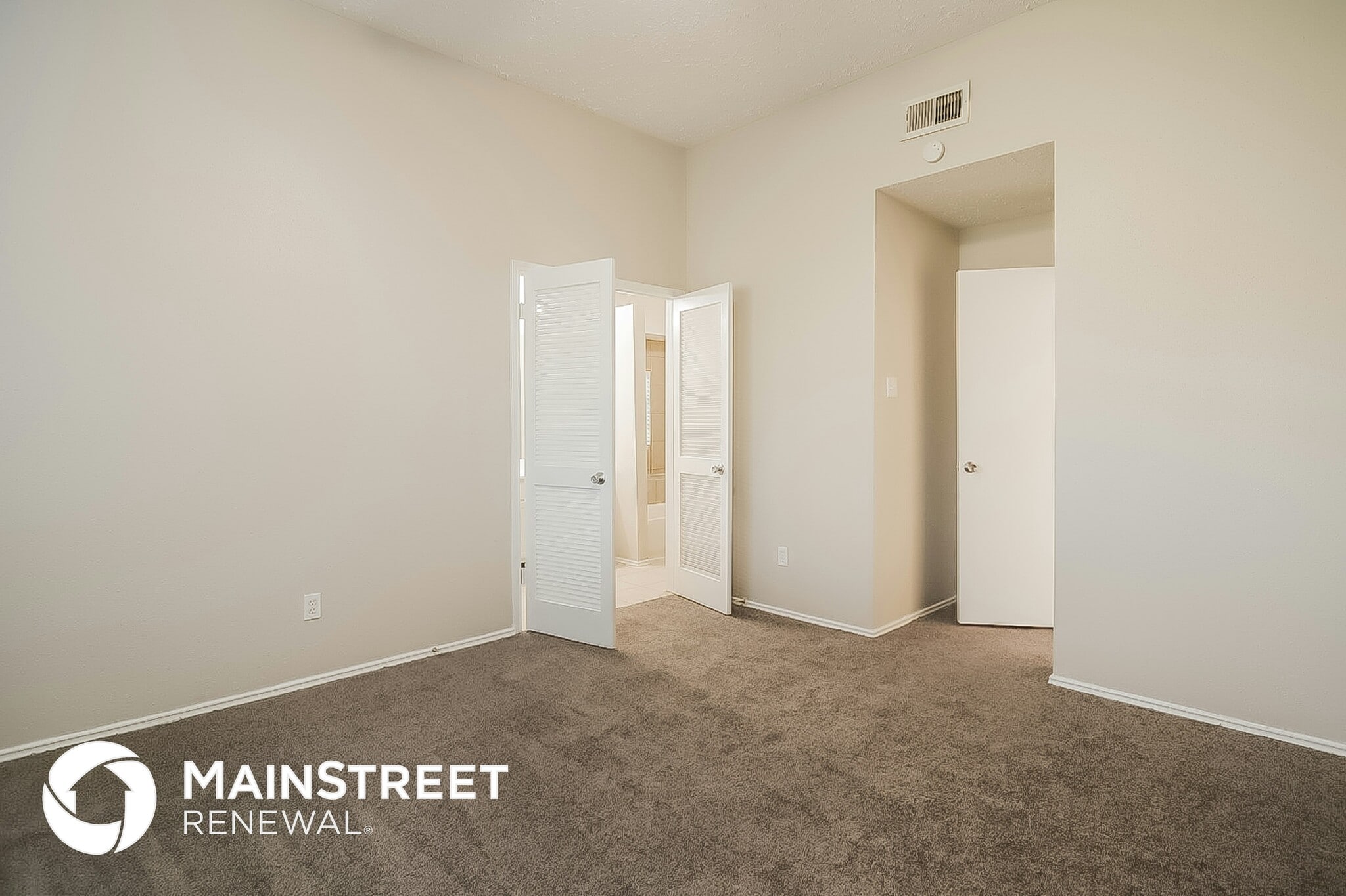 Building Photo - 7003 Oakmantle Dr