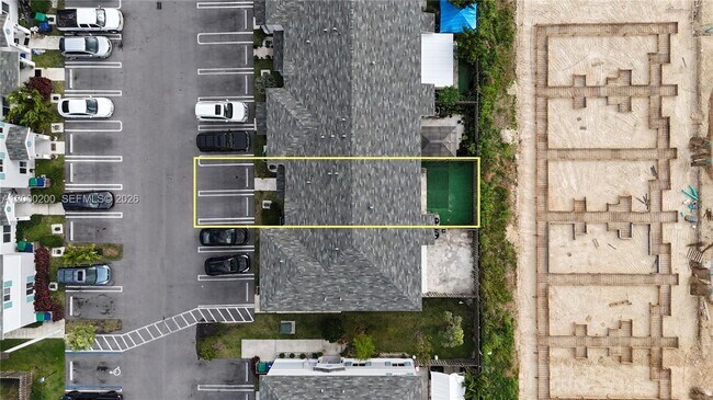 Building Photo - 412 NW 12th Pl