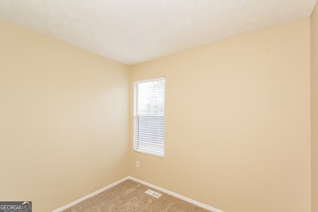 Building Photo - 3048 Laurengate Dr