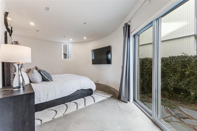 Building Photo - 308 Blackland Ct