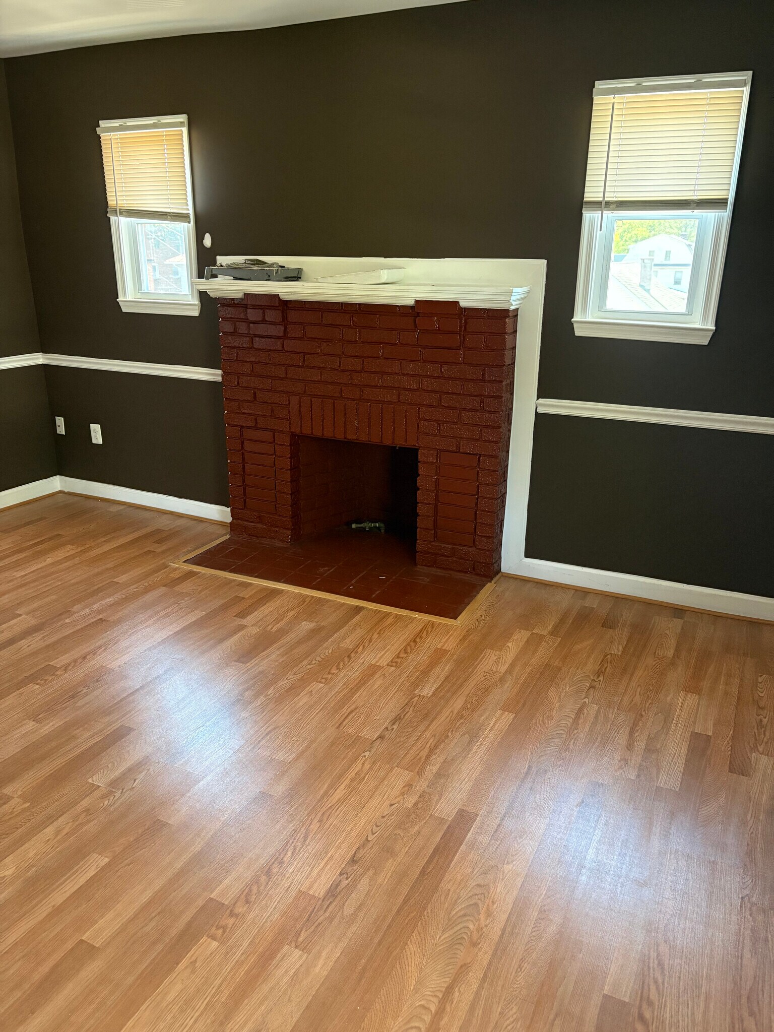 Building Photo - 3601 Howard Park Ave