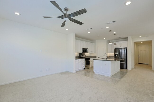 Building Photo - Gorgeous 4 Bedroom and 3 Bath Home in Chula vista/Otay Ranch Area