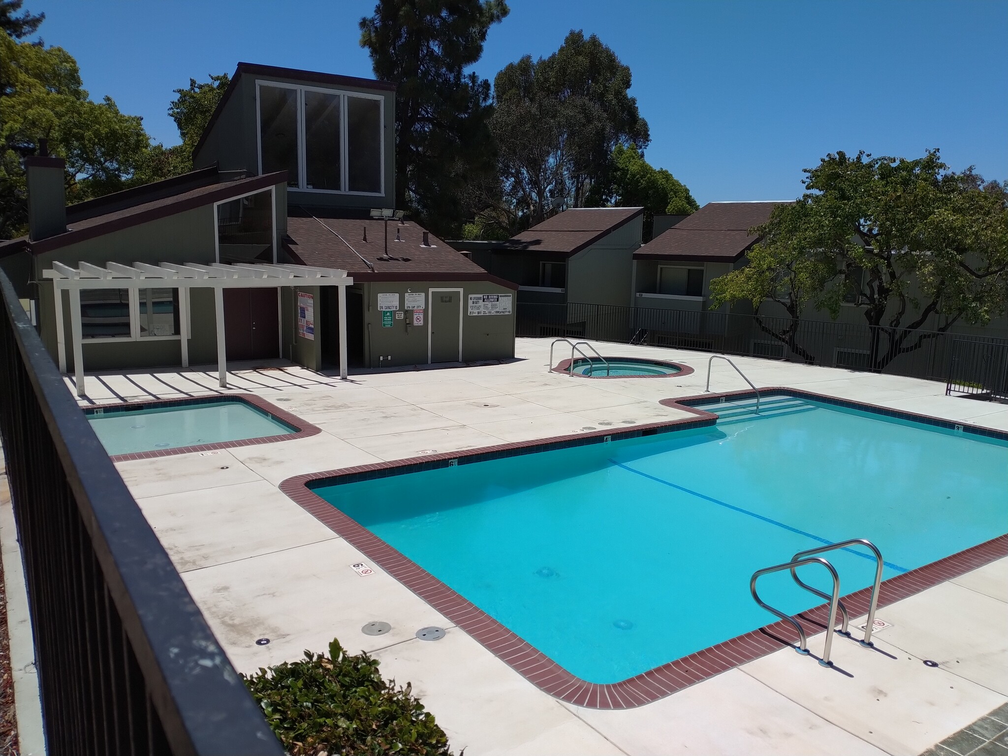 Building Photo - 1333 N Camino Alto