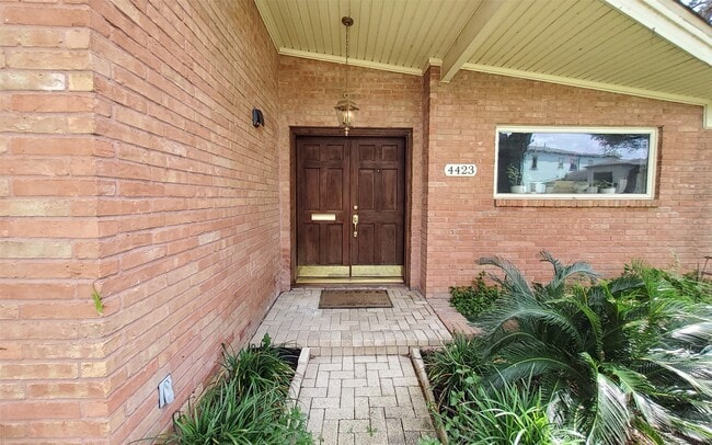 Building Photo - 4423 Meyerwood Dr