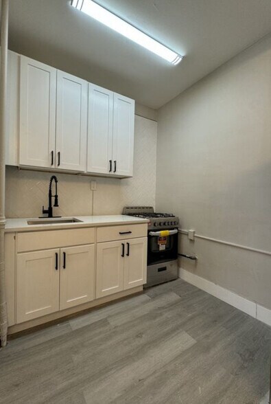 Building Photo - 104 Belmont Ave