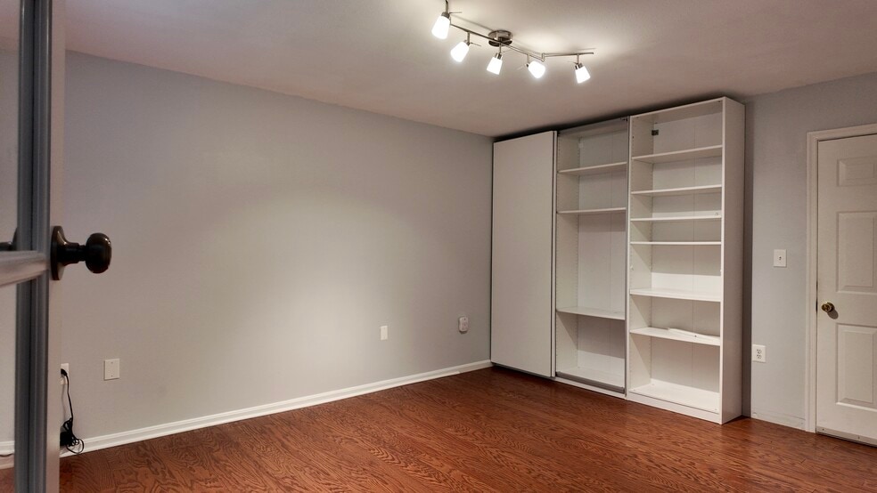 1st Floor Bedroom - 4094 Fountainside Ln
