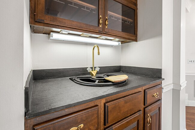 Building Photo - 274 Elkins Rd