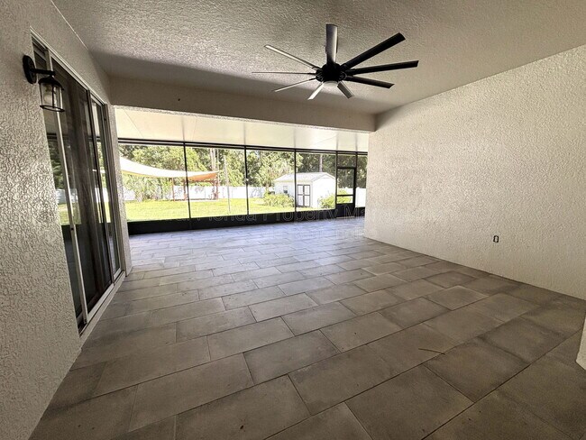Building Photo - 381 E Sandpiper St