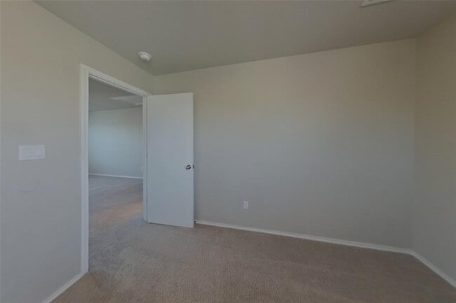 Building Photo - 5200 Saddle Clb Dr