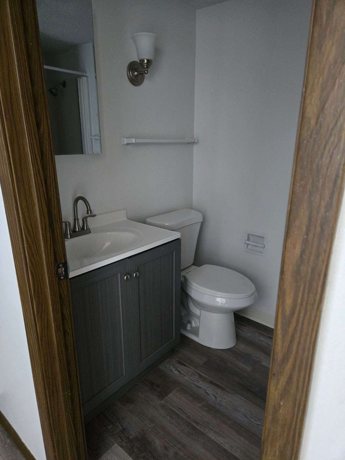 Building Photo - 1229 Ravenwood Rd