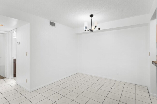 Building Photo - 2506 SE Anchorage Cove