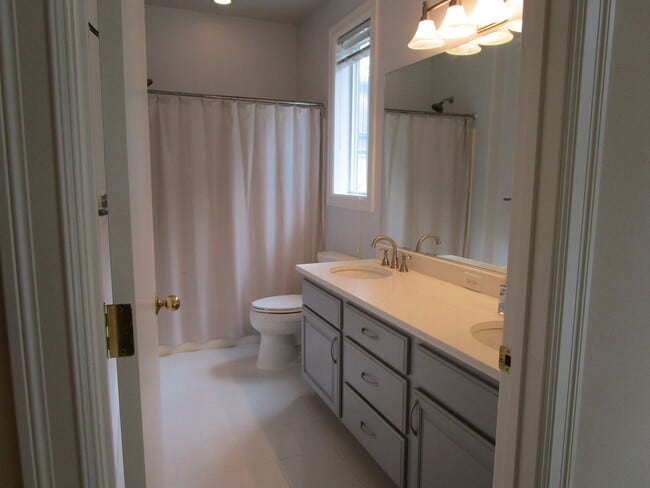 Building Photo - 3604 Cedar Glen Way