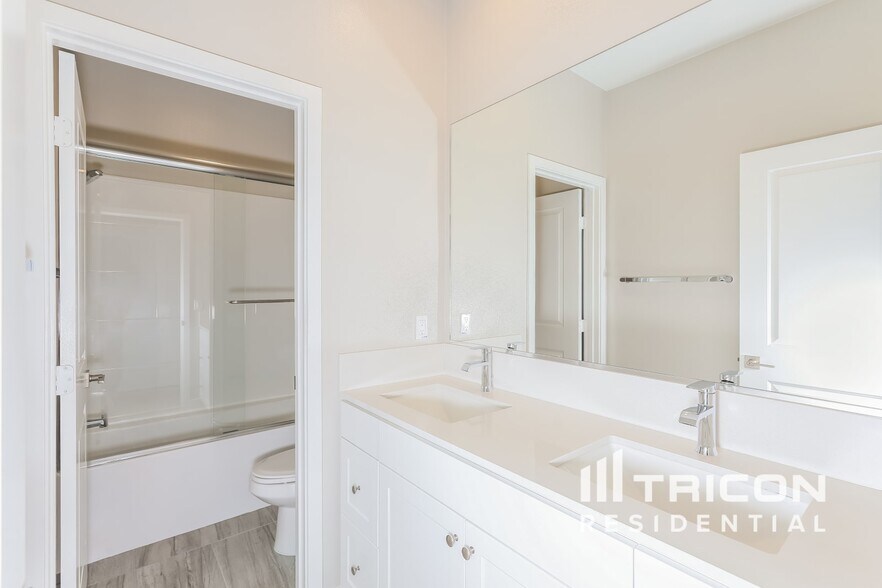 Building Photo - 36436 Creer Ct