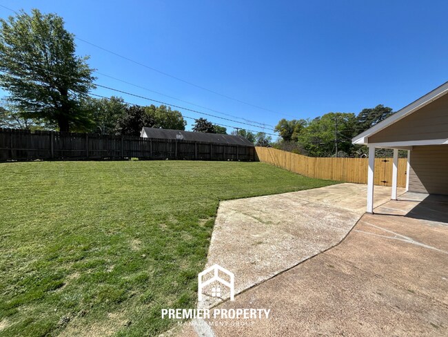 Building Photo - Spacious 3BR/2BA Whitehaven Home | 1,700+ SQ FT, Hardwood & Brick Fireplace