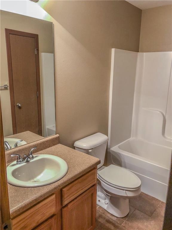 Building Photo - 211 Foxglove St