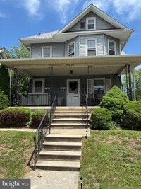 Building Photo - 29 10th Ave