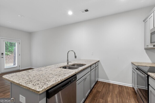 Building Photo - 3122 Meadowstone Ln SW