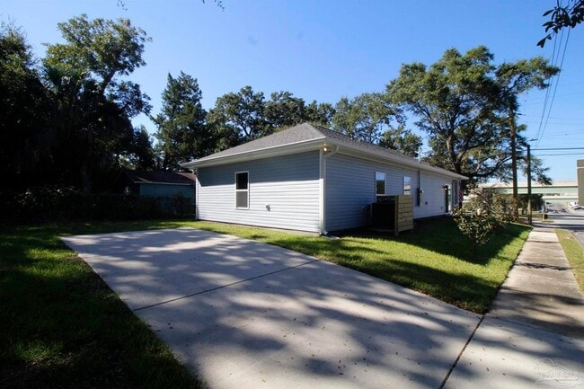 Building Photo - 1416 N Hayne St