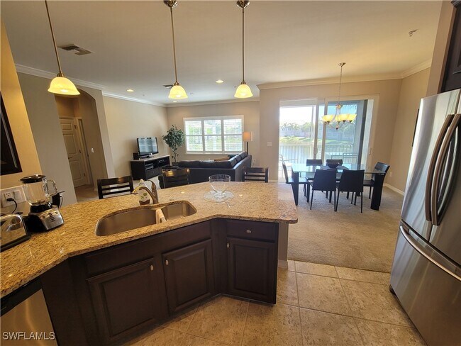 Building Photo - 8561 Violeta St