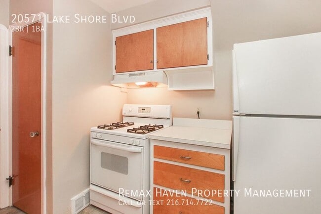 Building Photo - 20571 Lakeshore Blvd
