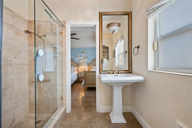 Building Photo - 3308 NE 16th Pl