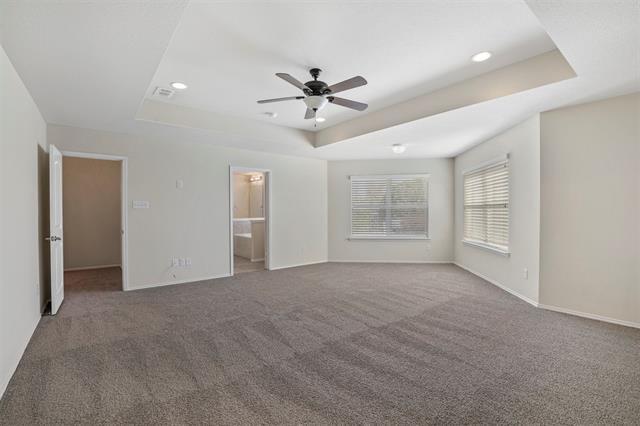 Building Photo - 9232 Blackstone Dr