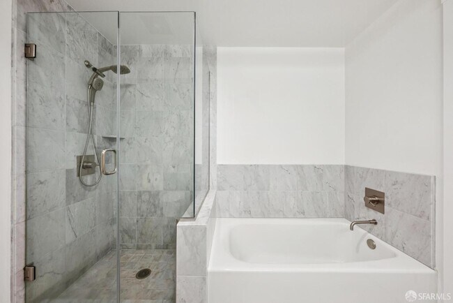 Building Photo - 501 Beale St