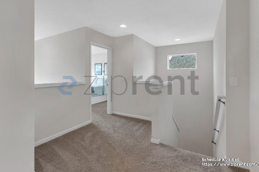 Building Photo - 2908 S White Salmon Dr