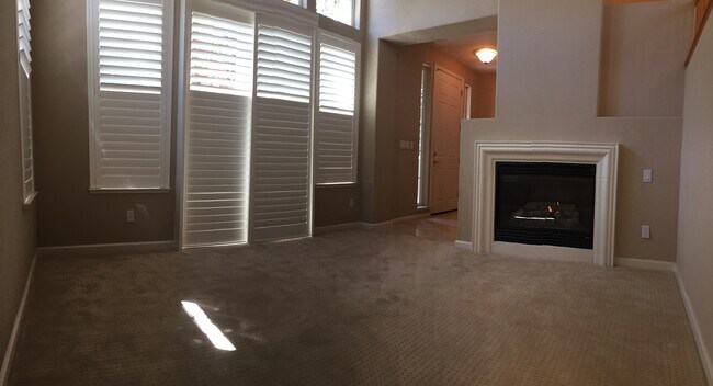 Building Photo - 4057 Crandall Cir
