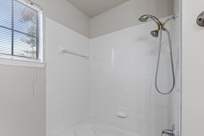 Building Photo - Gated Bartram Park Condo