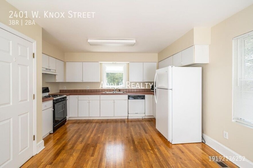 Building Photo - 2401 W Knox St