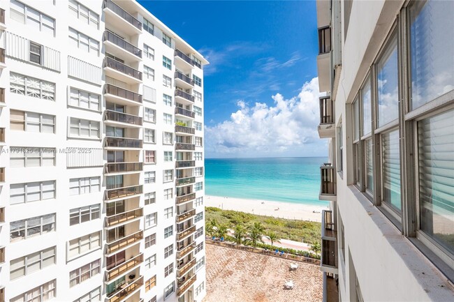 Building Photo - 6039 Collins Ave