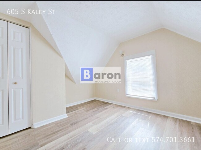 Building Photo - 605 S Kaley St