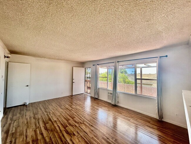 Building Photo - Charming 3 Bed 1 Bath For Rent *$400.00 Of...