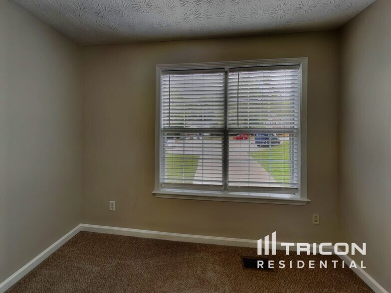 Building Photo - 79 Paradise Trail