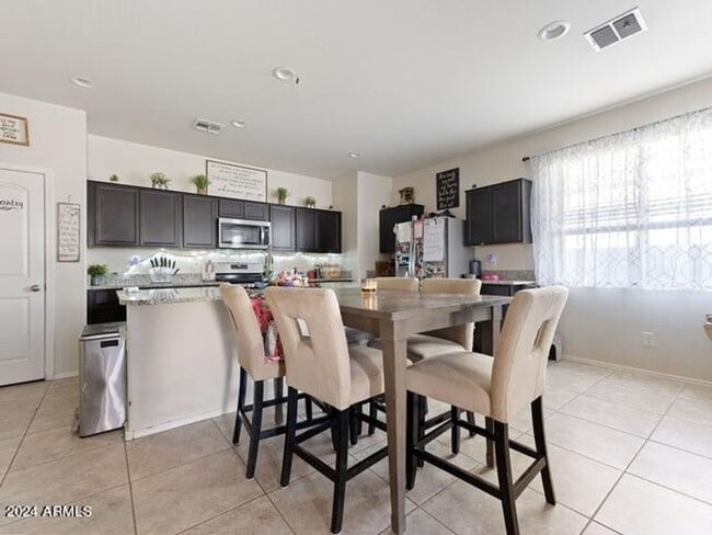 Building Photo - 30990 W Mulberry Dr