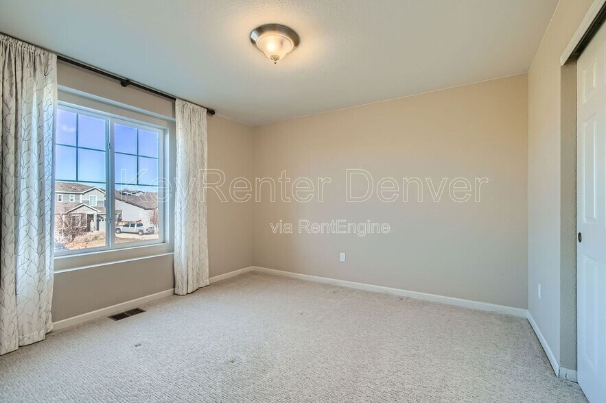 Building Photo - 9620 Clermont Ln