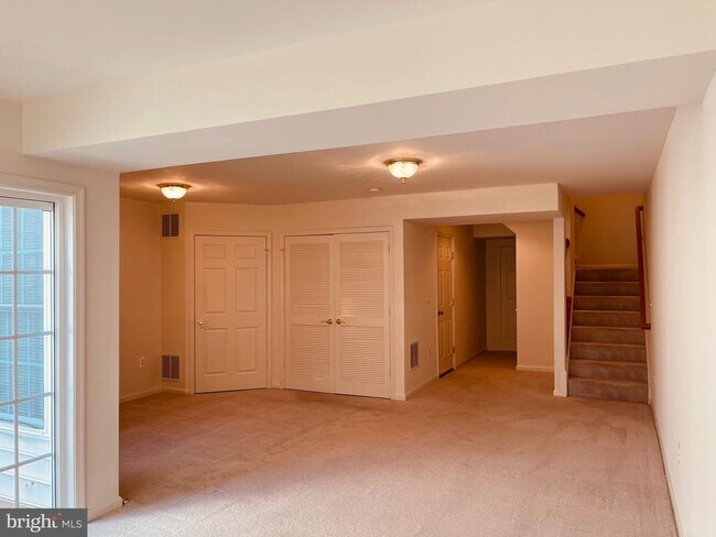 Building Photo - 16802 Sweeney Ln